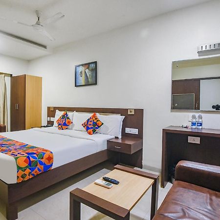 Fabhotel Leela Grand Inn Vijayawada Bagian luar foto