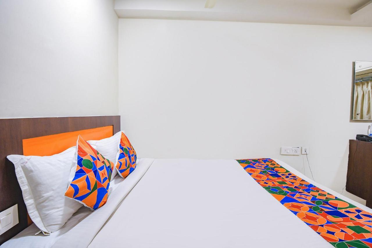 Fabhotel Leela Grand Inn Vijayawada Bagian luar foto