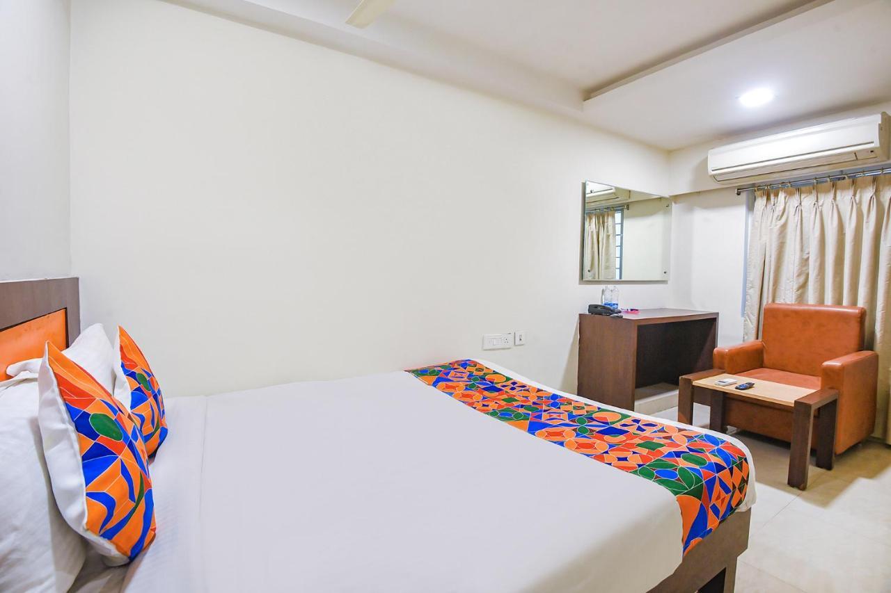 Fabhotel Leela Grand Inn Vijayawada Bagian luar foto