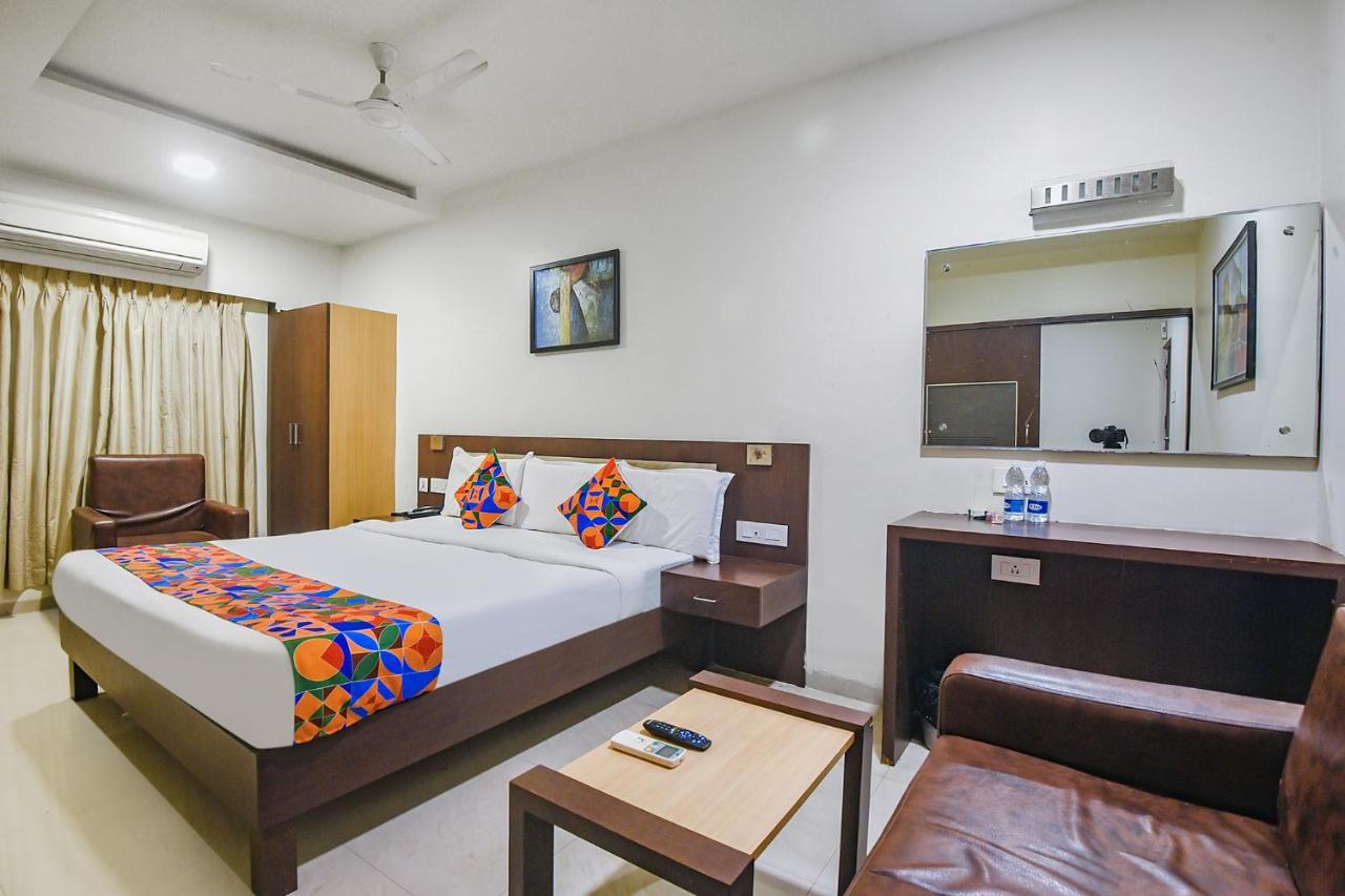 Fabhotel Leela Grand Inn Vijayawada Bagian luar foto